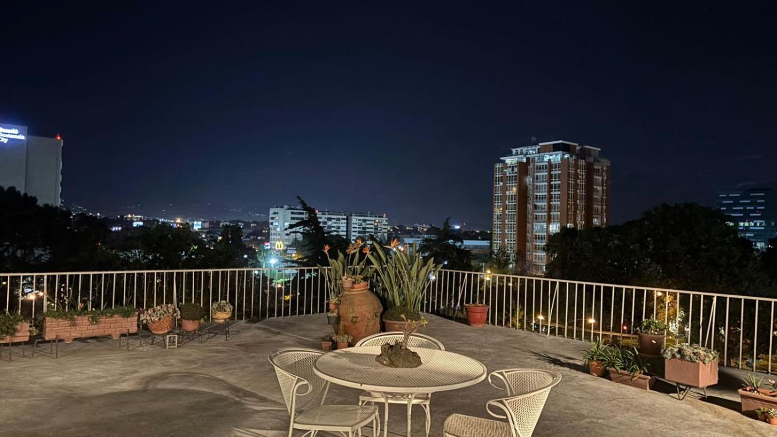 Apartamentos Reforma Guatemala City Exterior foto